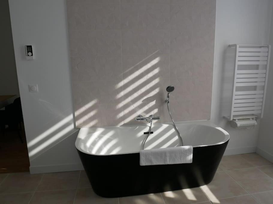 Clos De La Providence, Gite, Piscine Et Spa 3 Chambres Nolay  Bagian luar foto